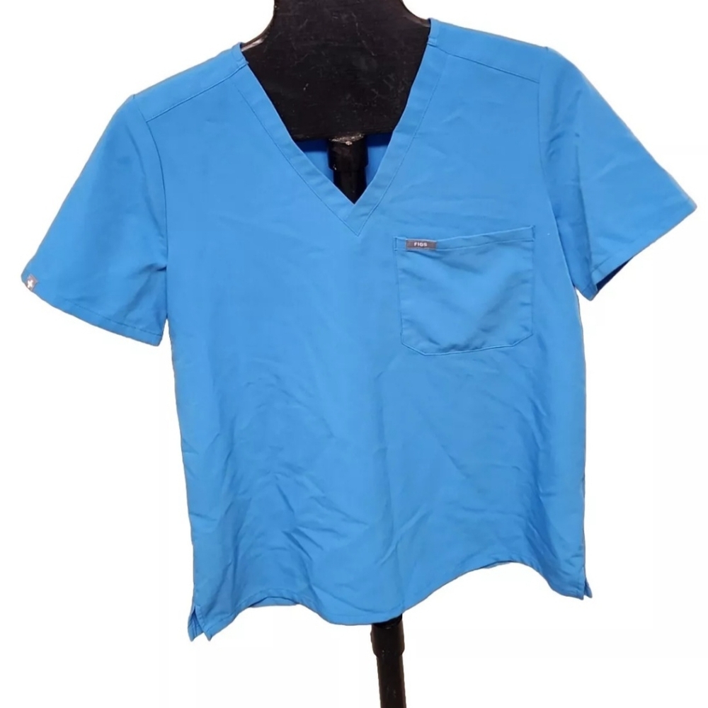 FIGS Technical Collection Size Medium Blue Scrub Top. Threads For Threads.